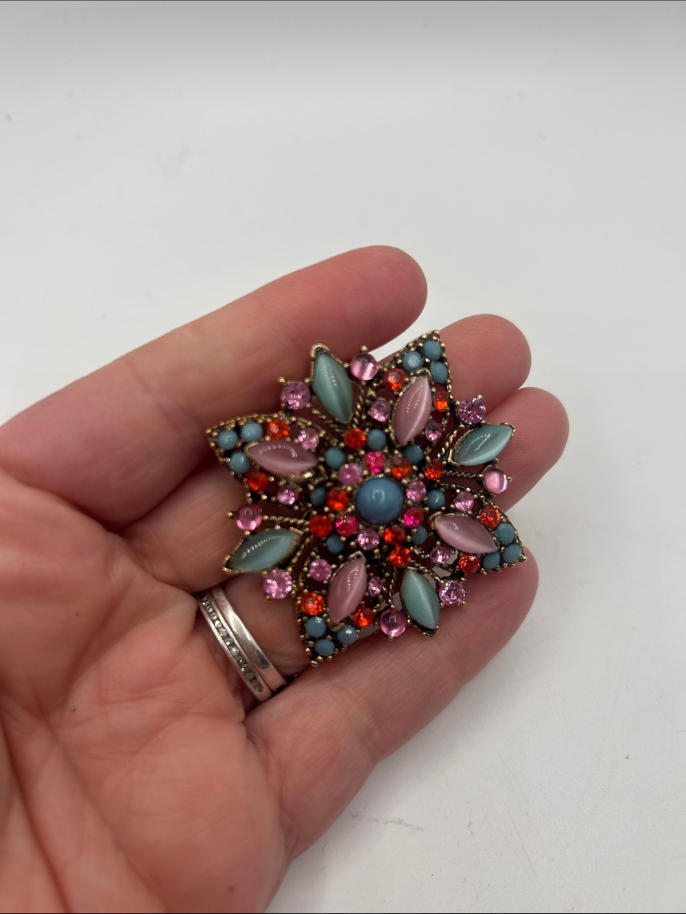 Liz Claiborne Multicolor Floral Starburst Brooch — Pink, Blue & Red Accents